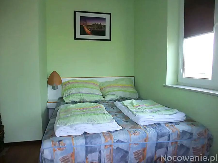 Schlafzimmer mit Doppelbett